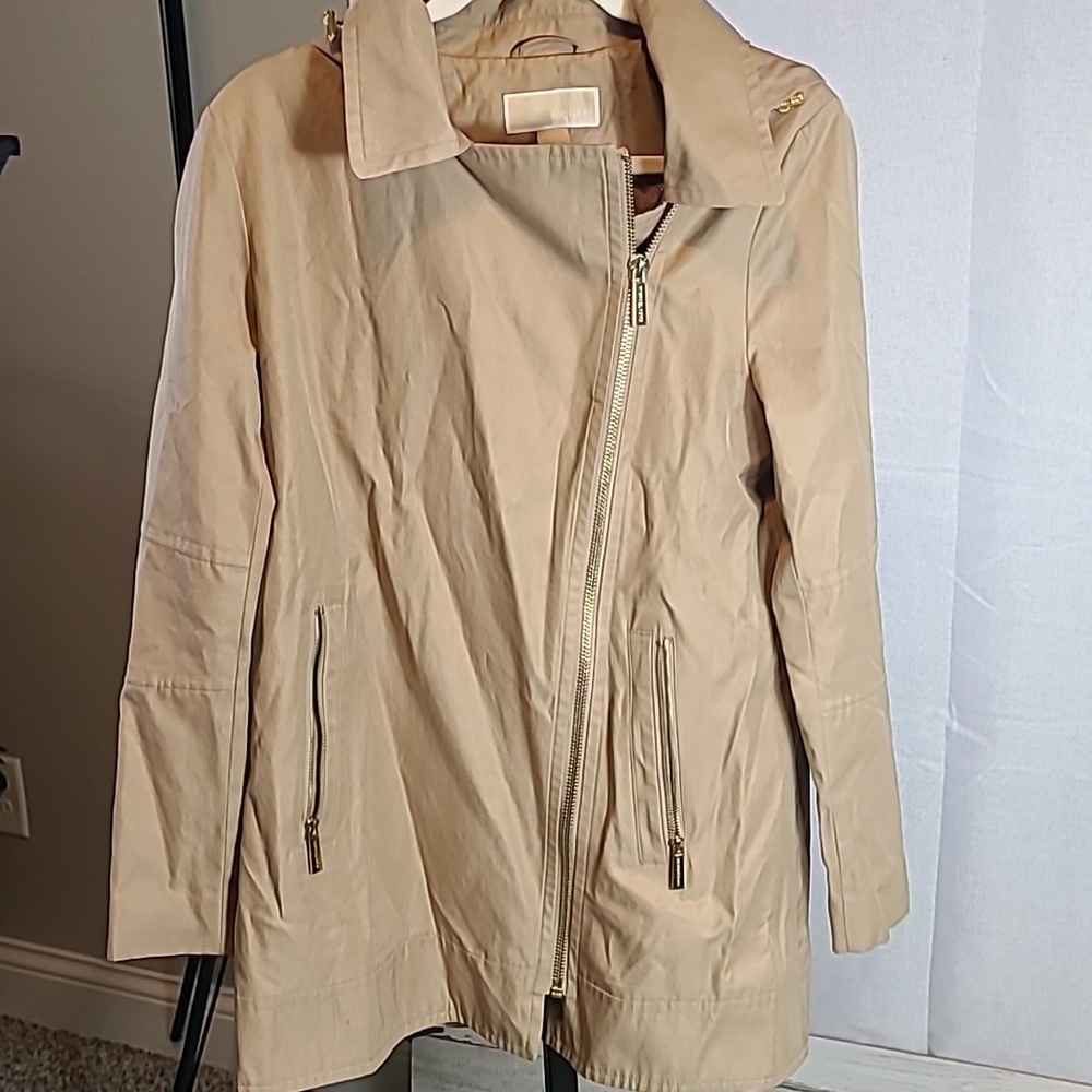 Women’s Micheal kors taupe jacket Lightweight Size Med